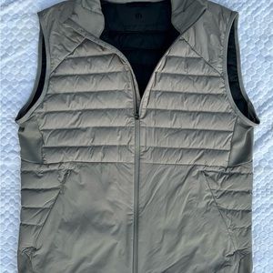 MENS LULULEMON DOWN FOR IT ALL PUFFER VEST GRAY EUC WORN TWICE